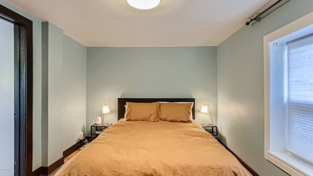 Photo of Bedroom in Edgewater
