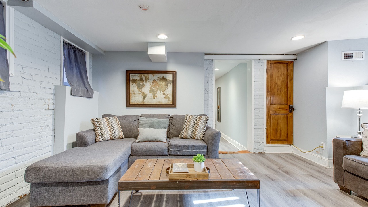 Photo of Livingroom in Uptown
