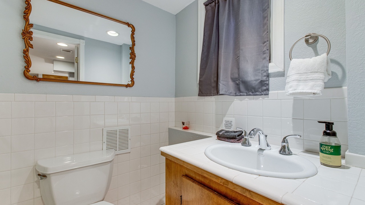 Photo of Bathroom in Uptown
