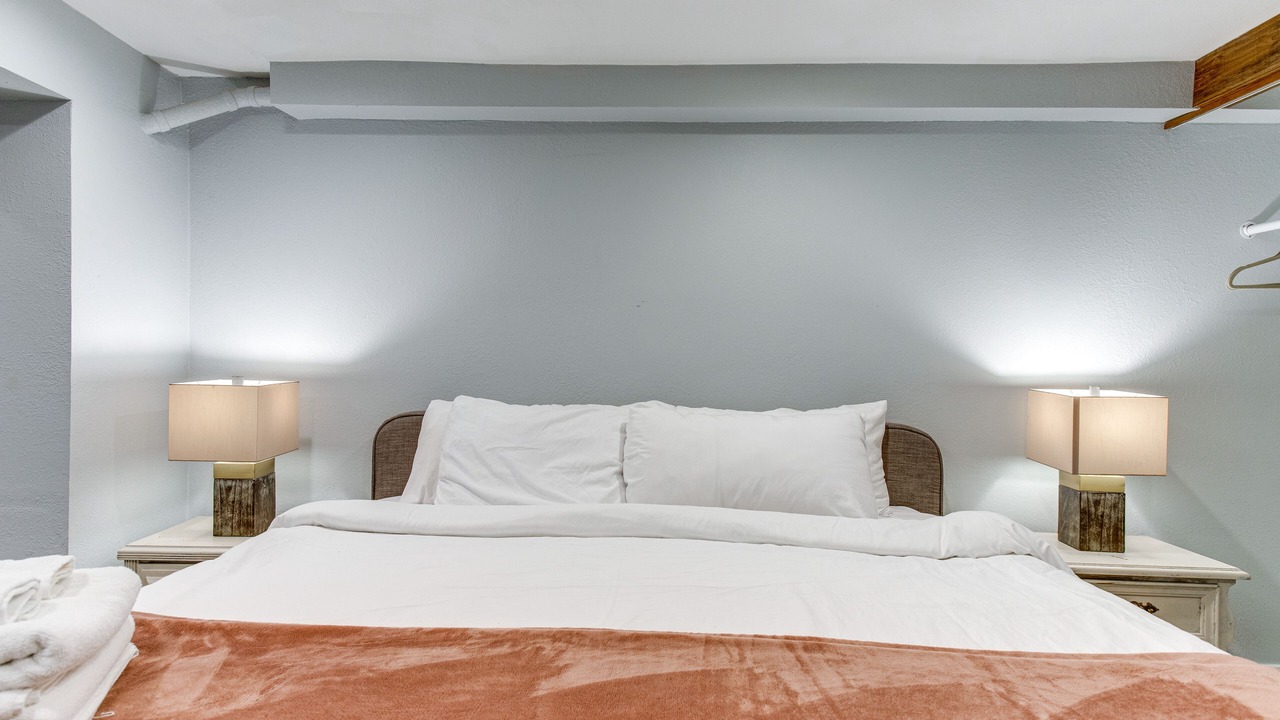 Photo of Bedroom in Uptown