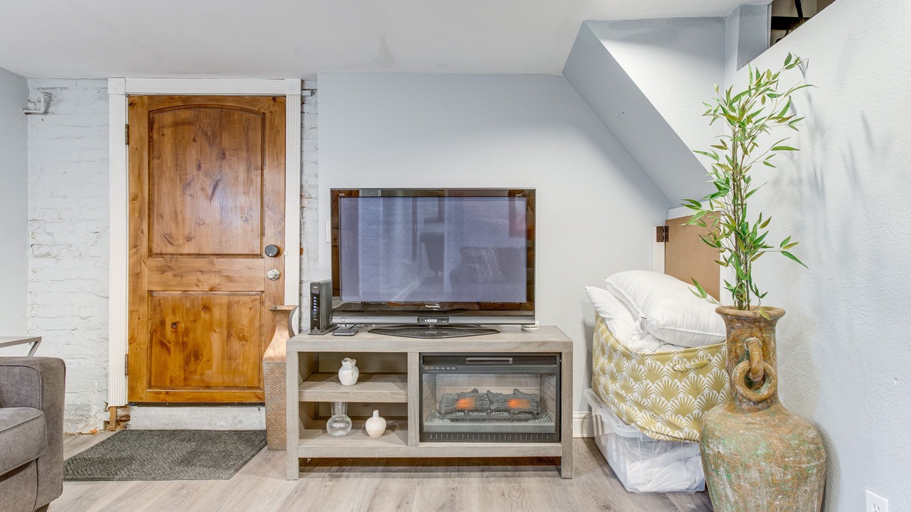 Photo of Livingroom in Uptown