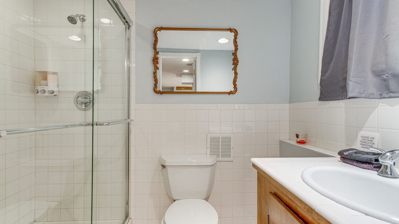 Photo of Bathroom in Uptown