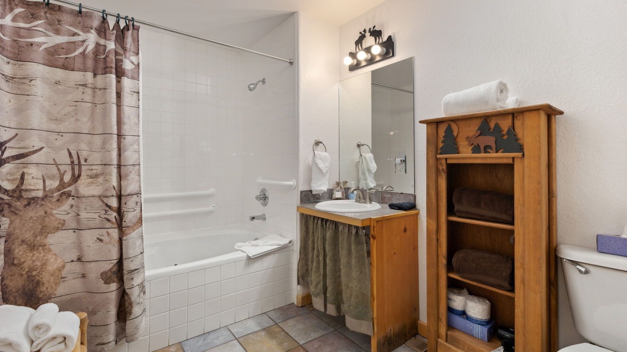 Photo of Bathroom in Fall River Estates