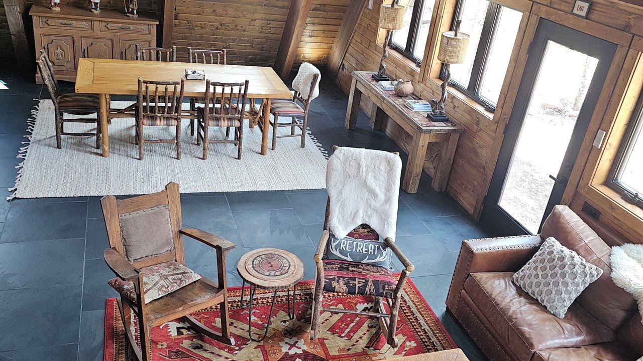 Photo of Livingroom in Twin Lakes