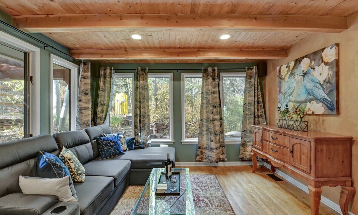 Photo of Livingroom in Cascade-Chipita Park