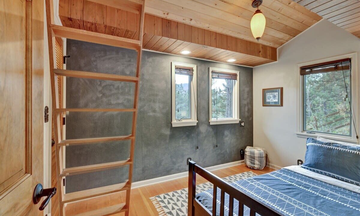 Photo of Bedroom in Cascade-Chipita Park