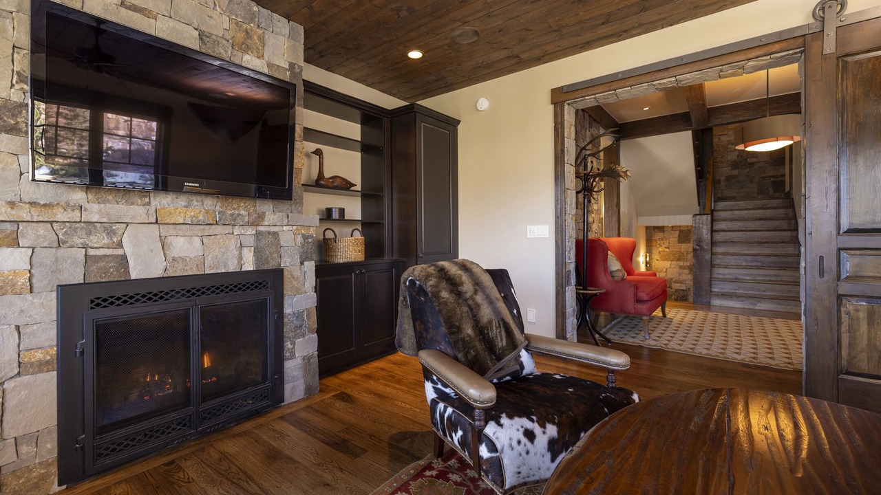 Photo of Livingroom in Purgatory