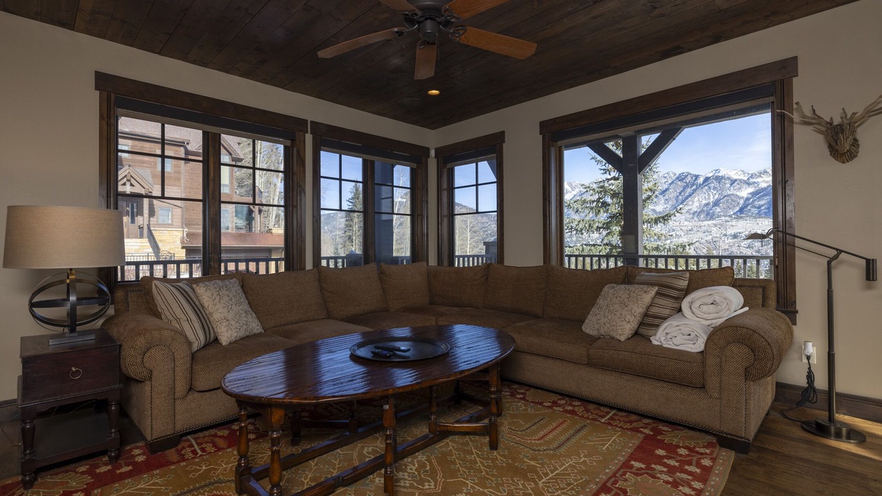 Photo of Livingroom in Purgatory