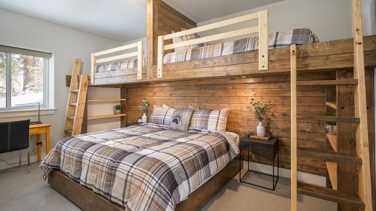 Photo of Bedroom in Rendezvous