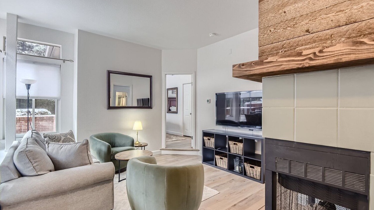 Photo of Livingroom in Greenwood Village