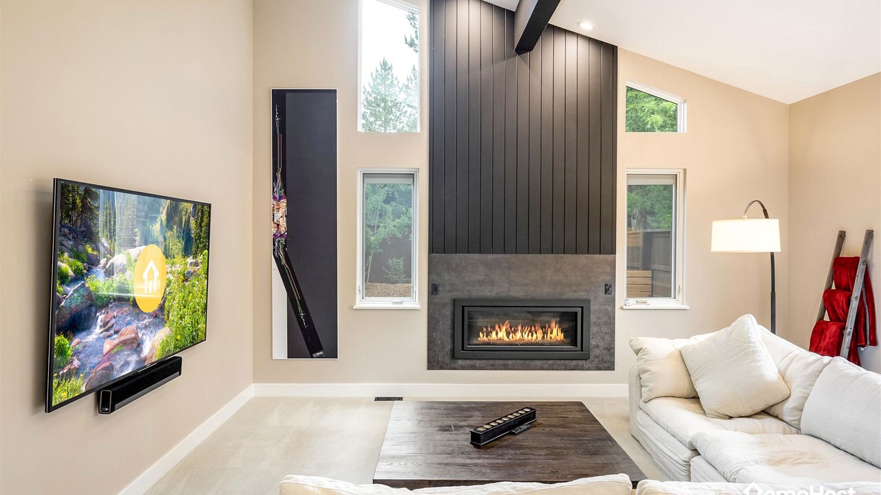 Photo of Livingroom in North Boulder