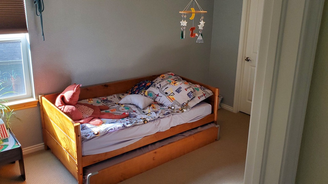 Photo of Bedroom in Lyons
