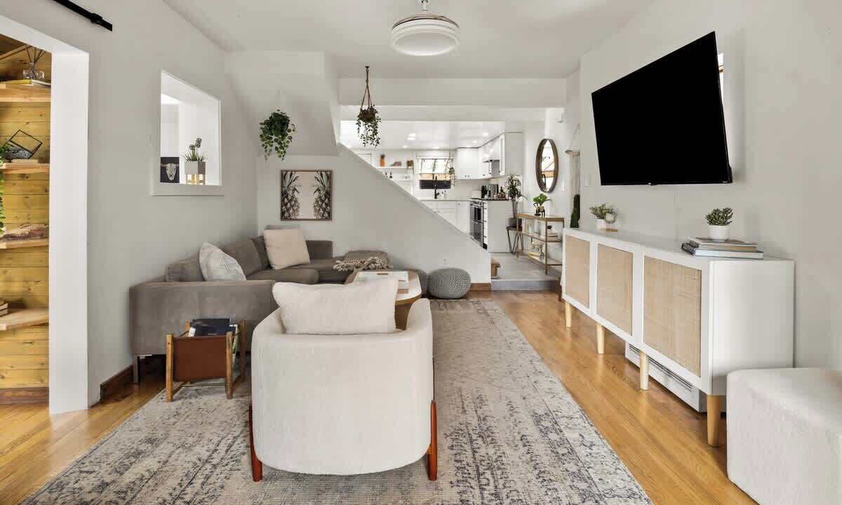 Photo of Livingroom in Berkeley