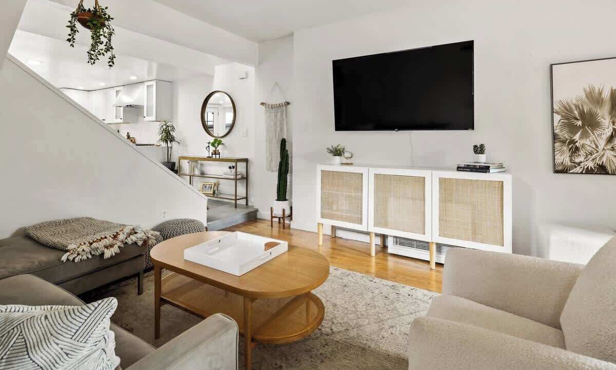Photo of Livingroom in Berkeley