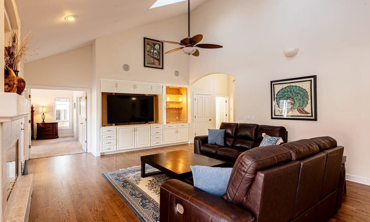 Photo of Livingroom in Arapahoe Ridge