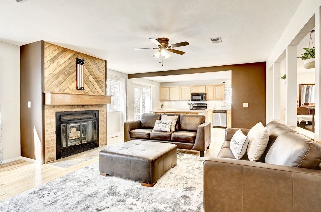 Photo of Livingroom in Aurora