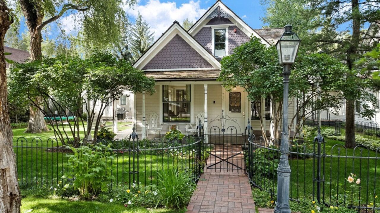 Photo of Outdoor in West End