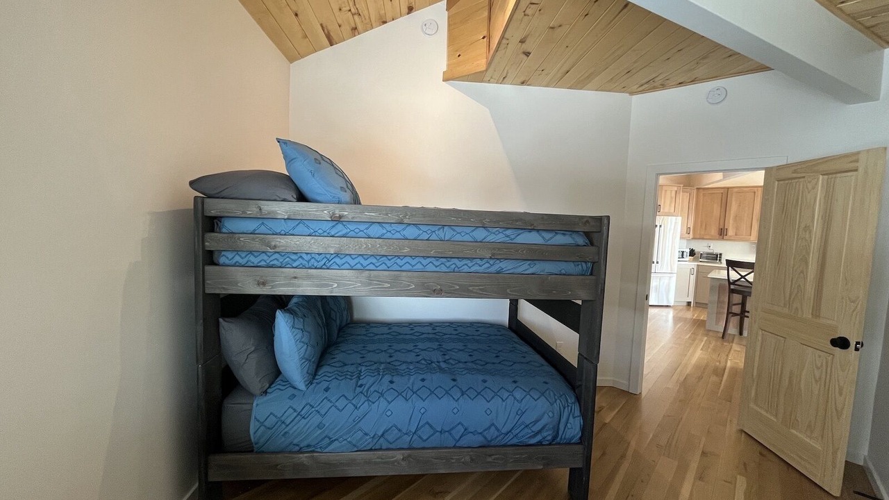 Photo of Bedroom in Crested Butte South