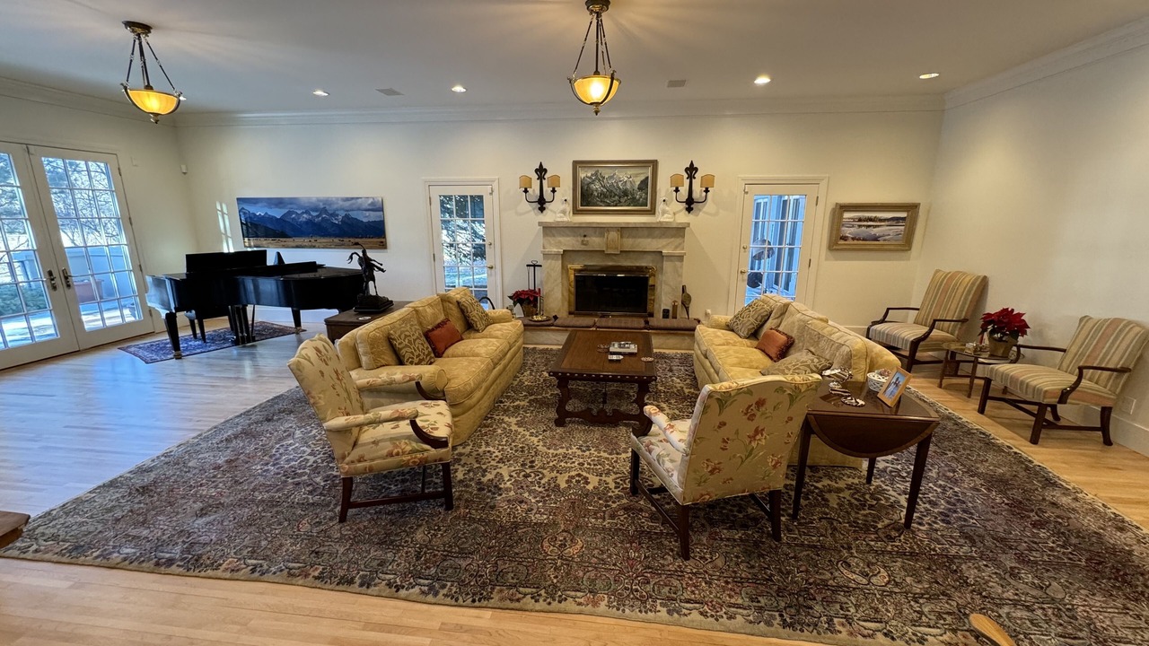 Photo of Livingroom in Broadmoor