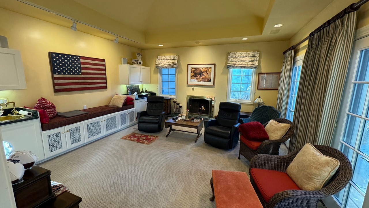 Photo of Bedroom in Broadmoor