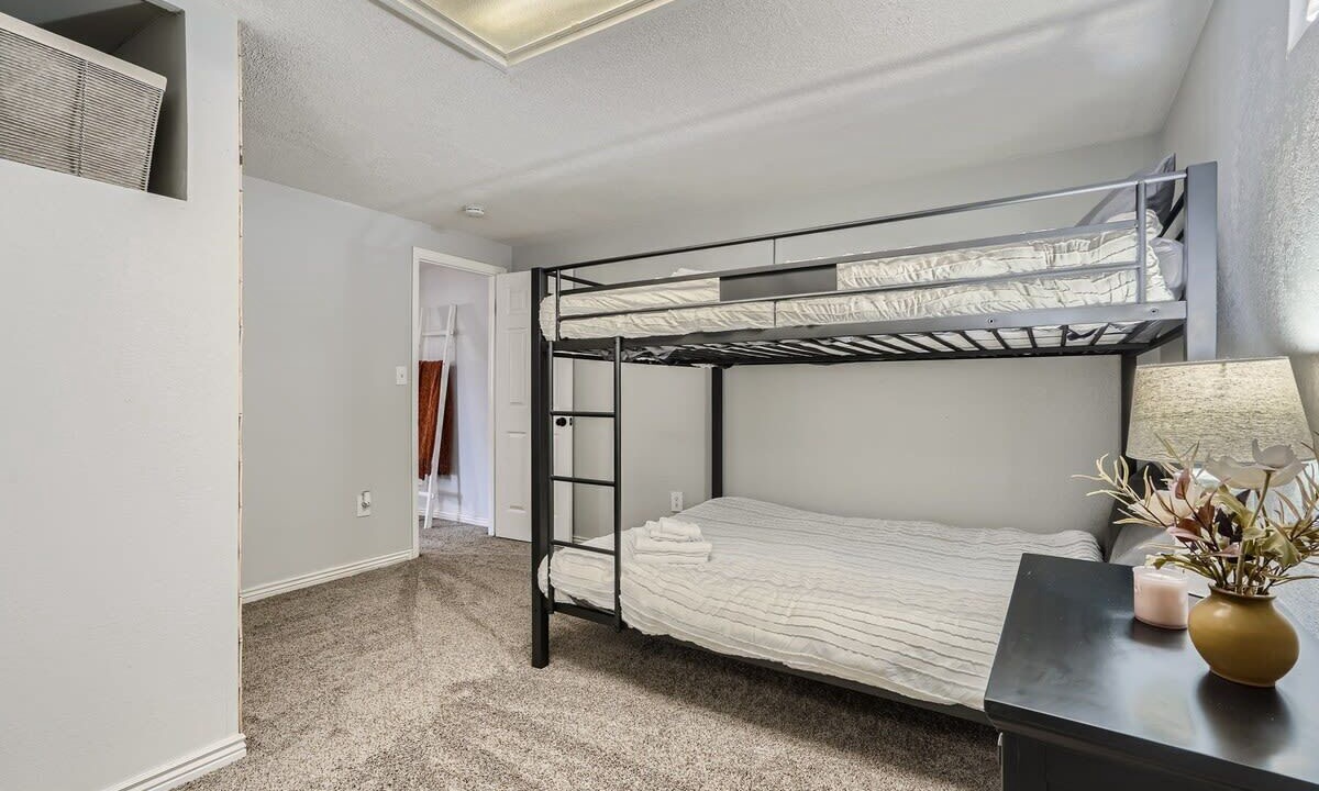 Photo of Bedroom in Scenic Heights