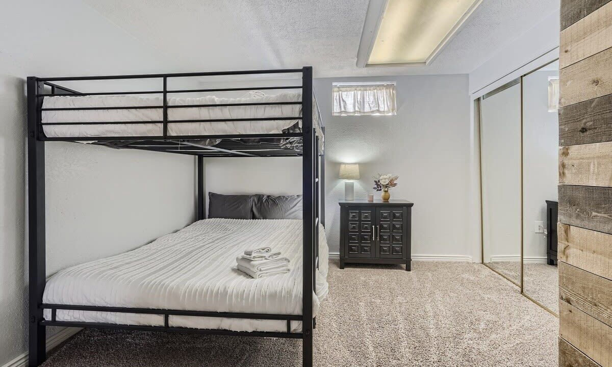 Photo of Bedroom in Scenic Heights