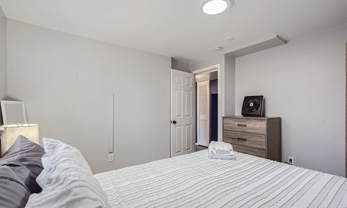 Photo of Bedroom in Scenic Heights