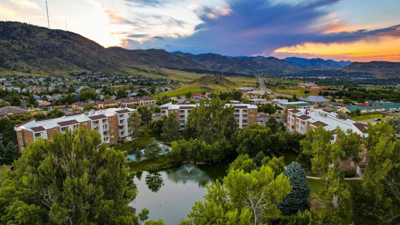 Photo of Outdoor in Golden
