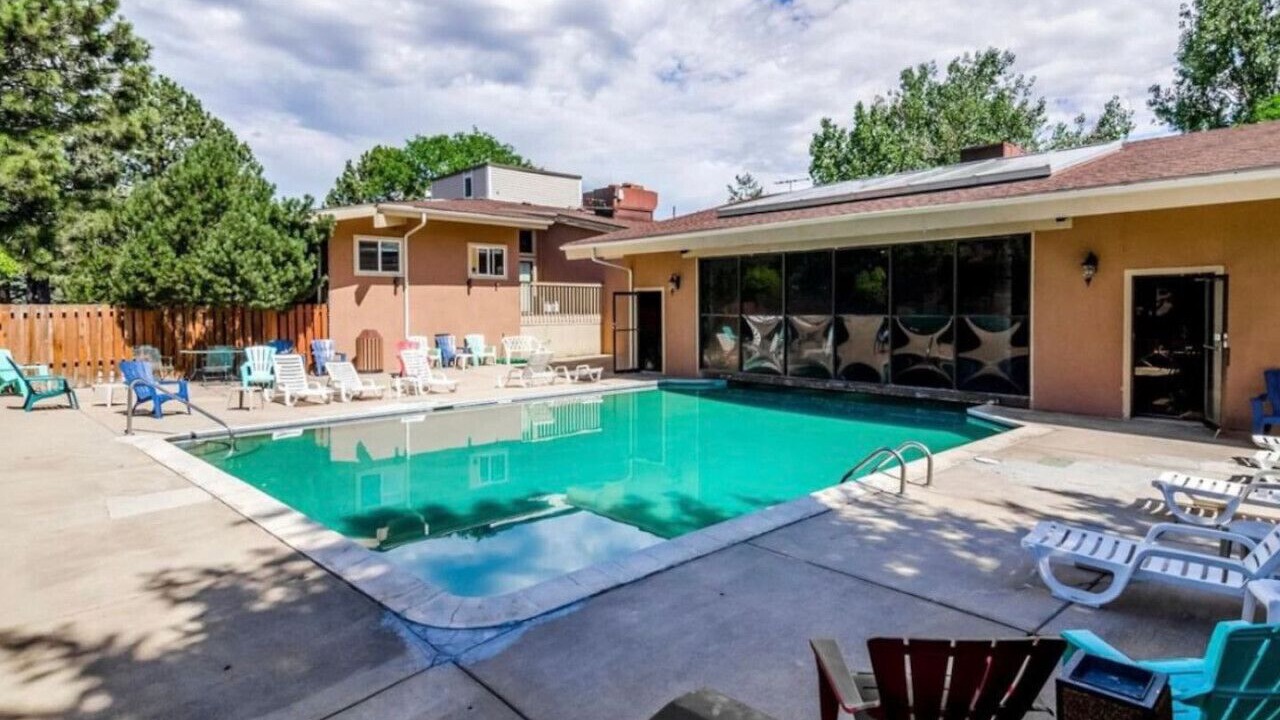 Photo of Outdoor in Golden