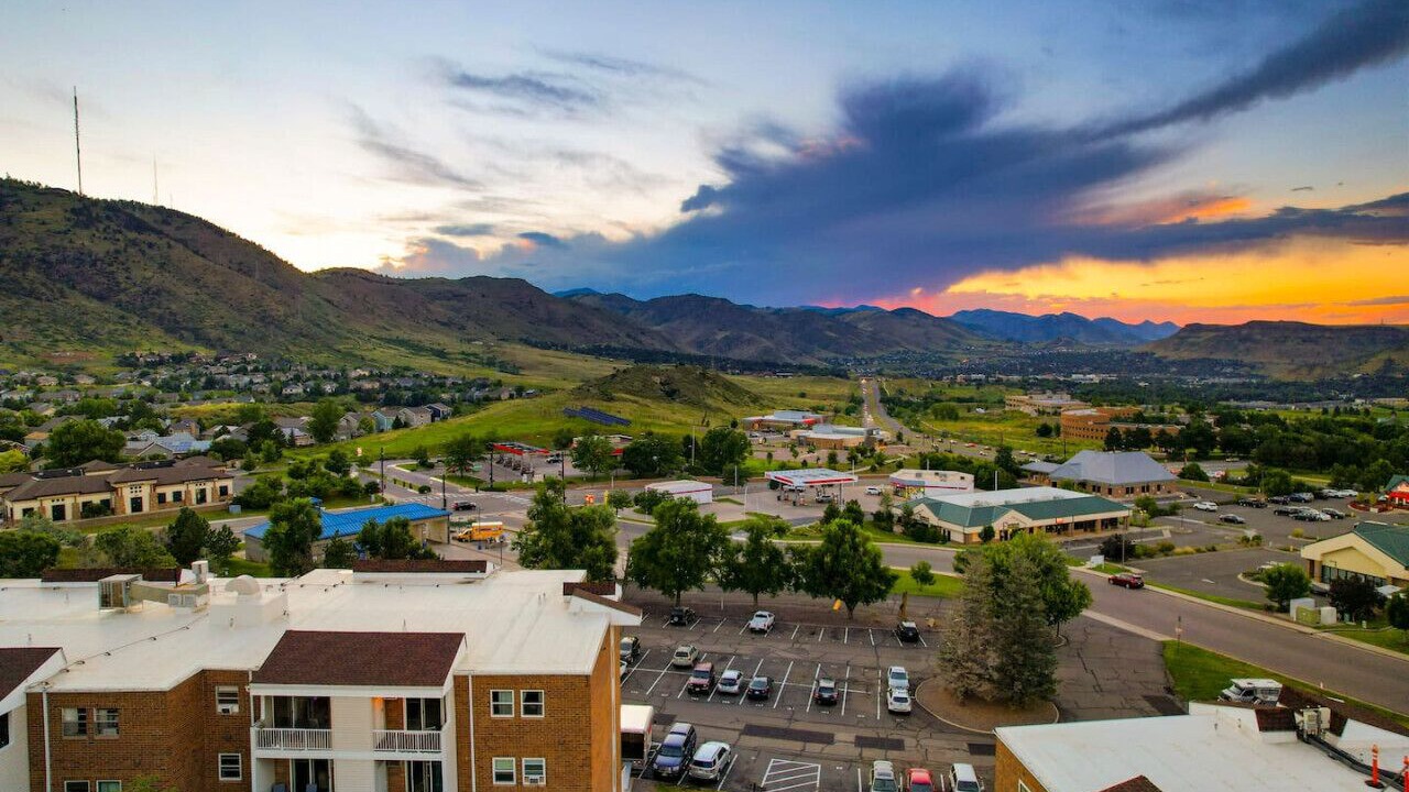 Photo of Outdoor in Golden