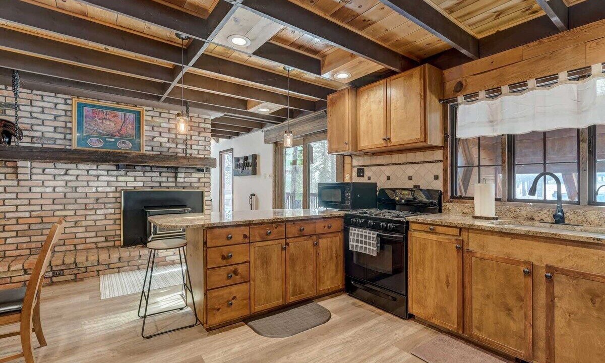Photo of Livingroom in Woodland Park