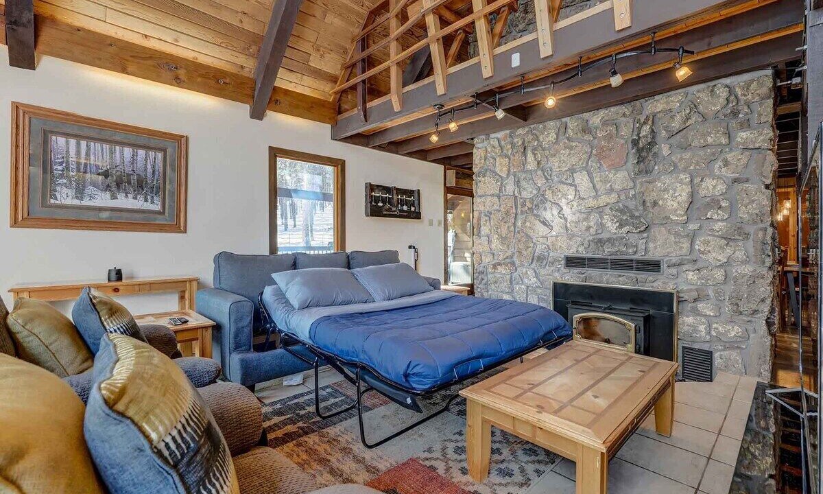 Photo of Livingroom in Woodland Park