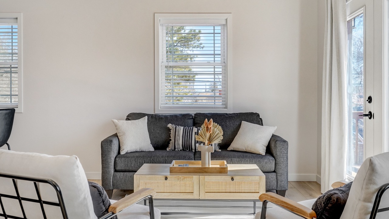 Photo of Livingroom in Central Colorado Springs