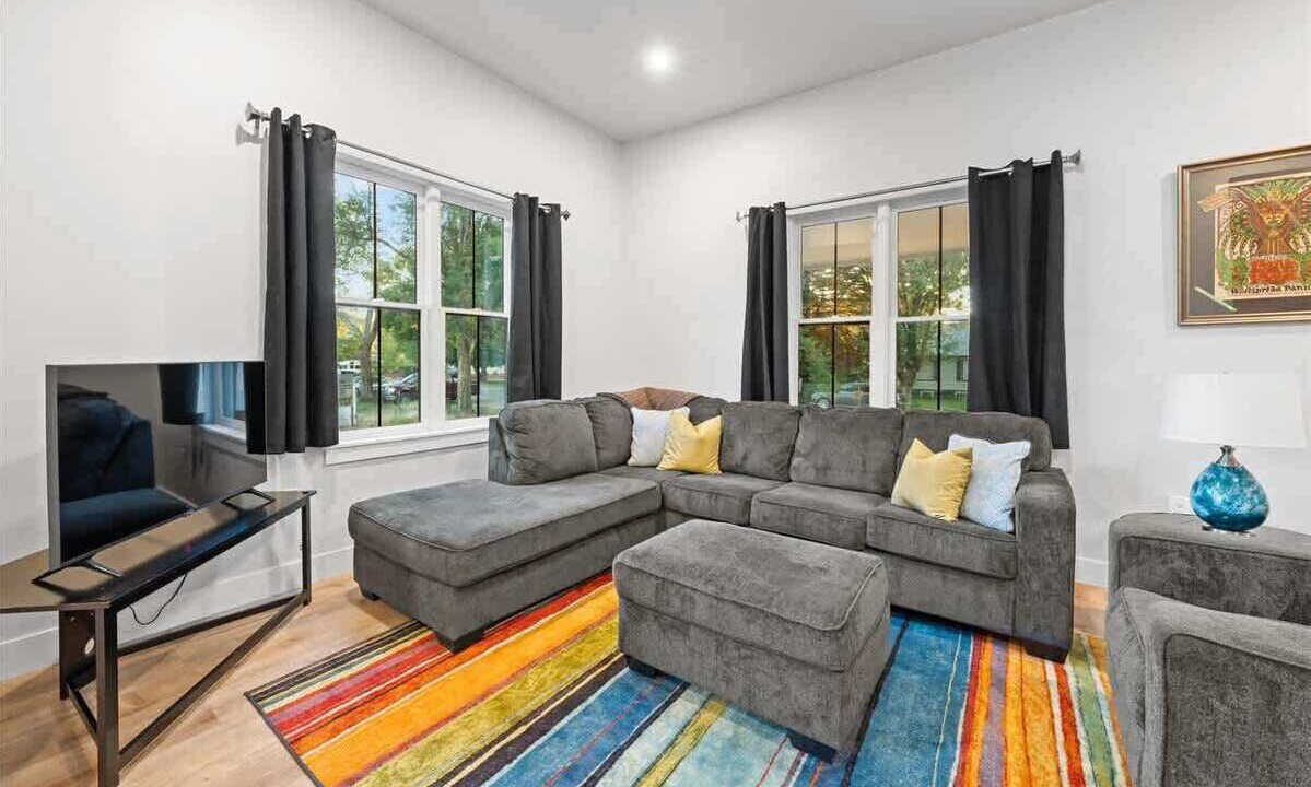 Photo of Livingroom in Eagle