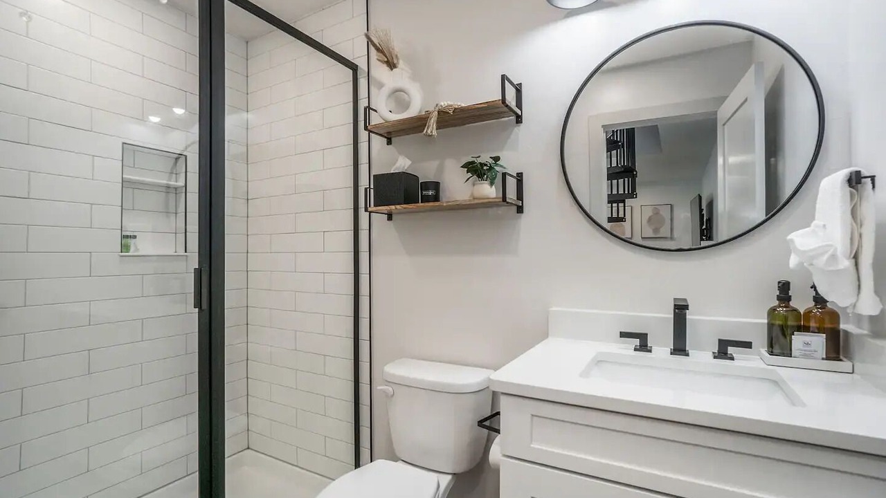 Photo of Bathroom in University Park