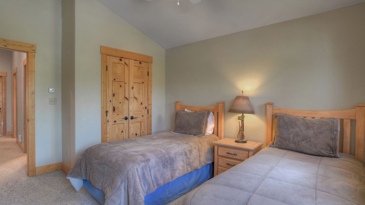 Photo of Bedroom in South Fork