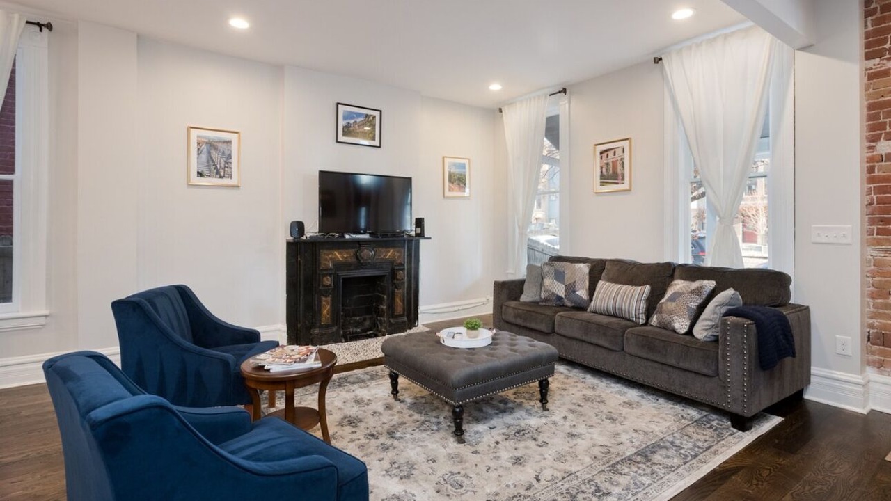Photo of Livingroom in Ballpark