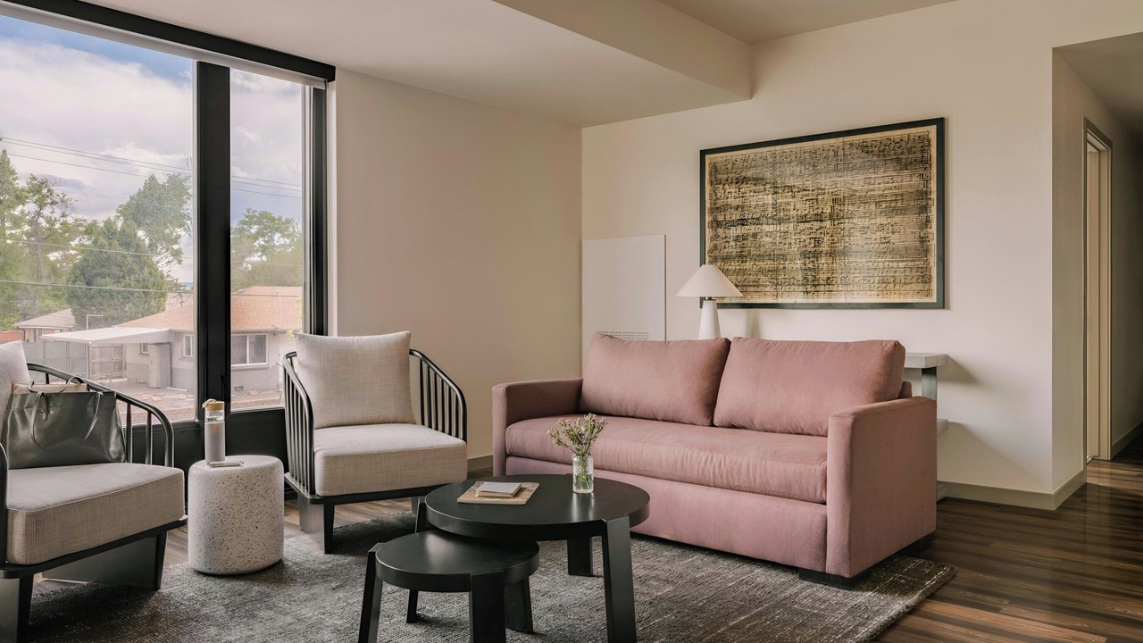 Photo of Livingroom in Jefferson Park