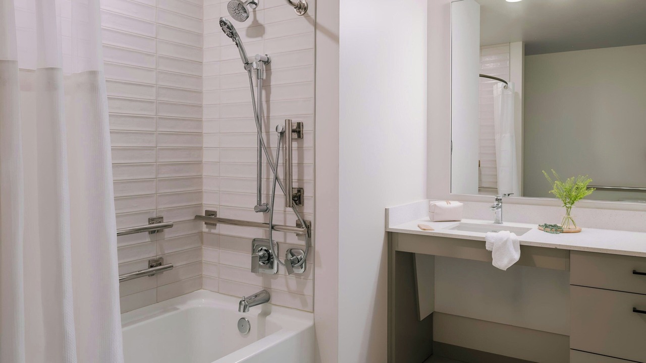 Photo of Bathroom in Jefferson Park