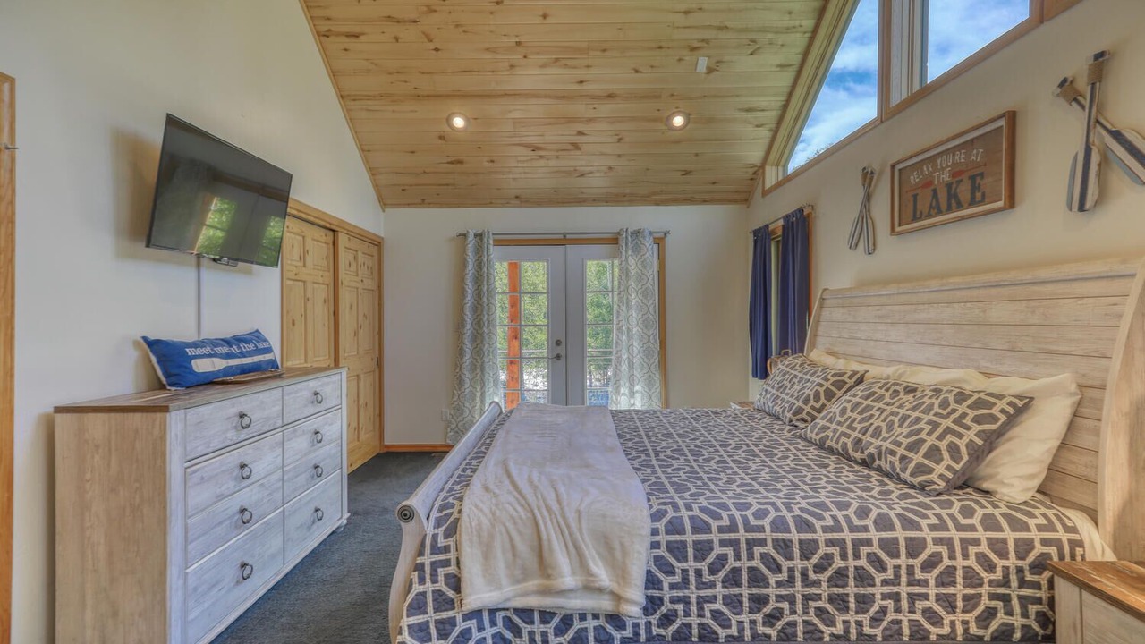 Photo of Bedroom in Bayfield