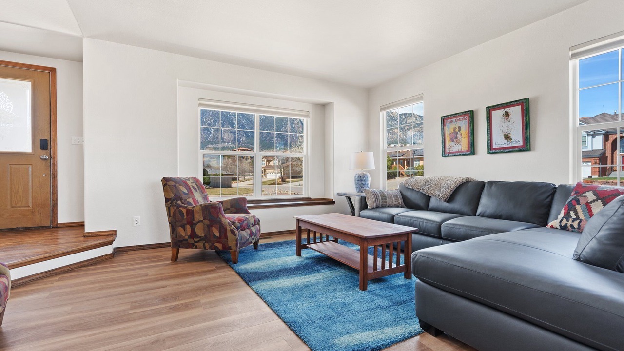 Photo of Livingroom in Southwest Colorado Springs