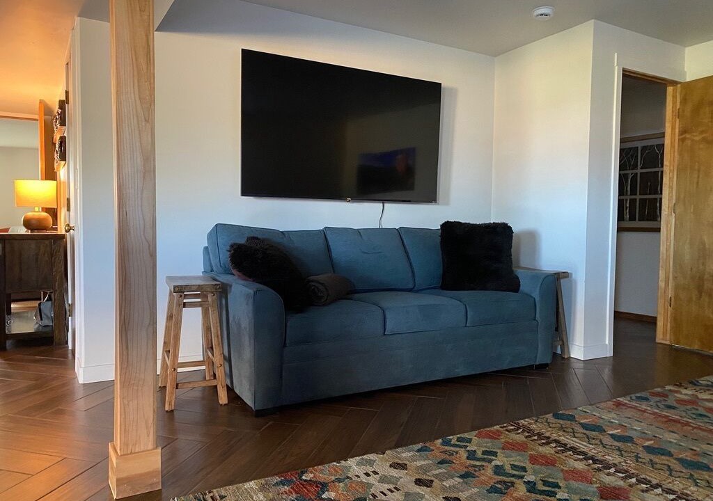 Photo of Livingroom in Southwest Colorado Springs