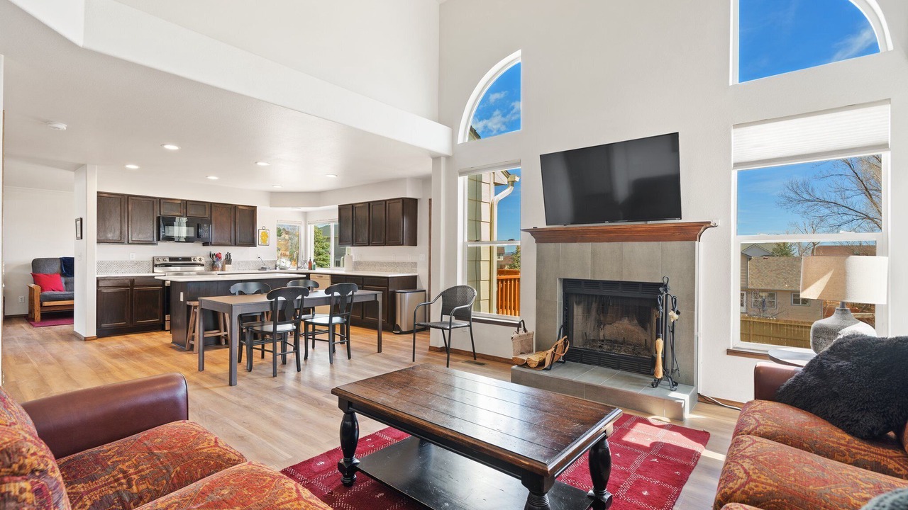 Photo of Livingroom in Southwest Colorado Springs