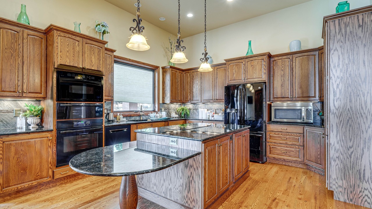Photo of Kitchen in Mountain Shadows