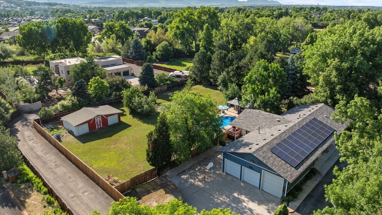 Photo of Outdoor in Golden