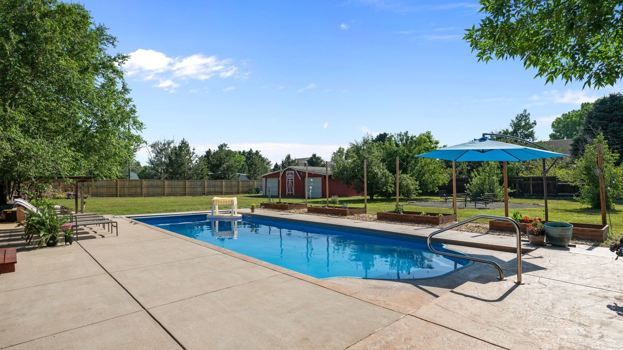 Photo of Outdoor in Golden