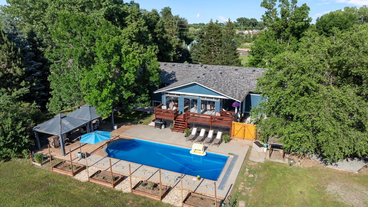 Photo of Outdoor in Golden