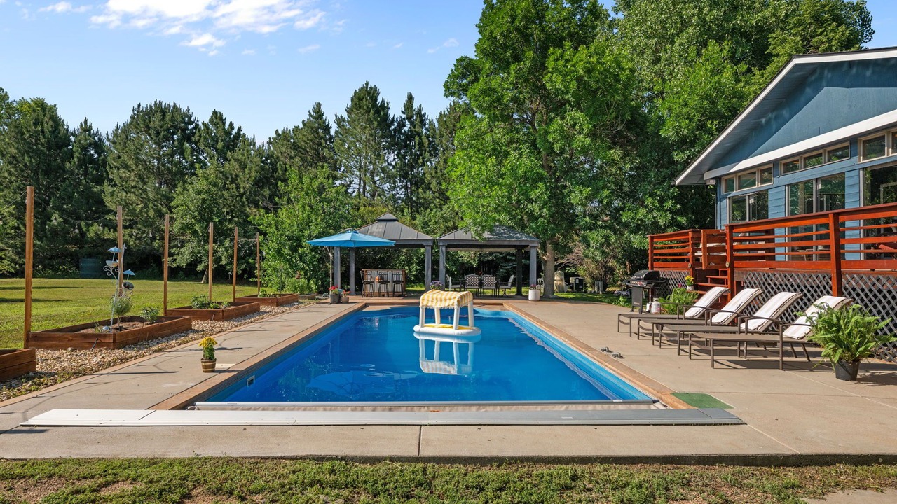 Photo of Outdoor in Golden