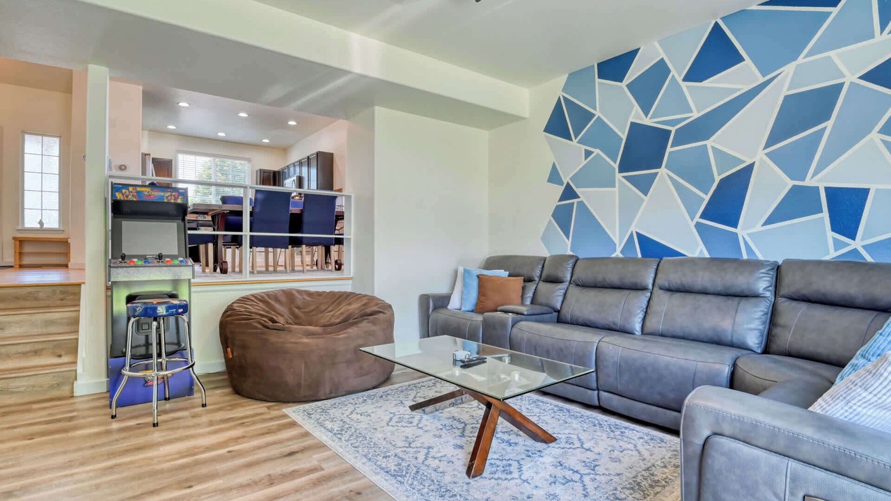 Photo of Livingroom in Security-Widefield
