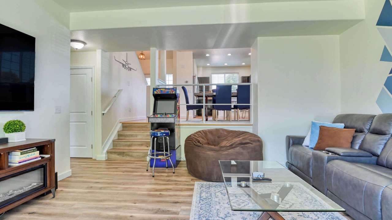 Photo of Livingroom in Security-Widefield